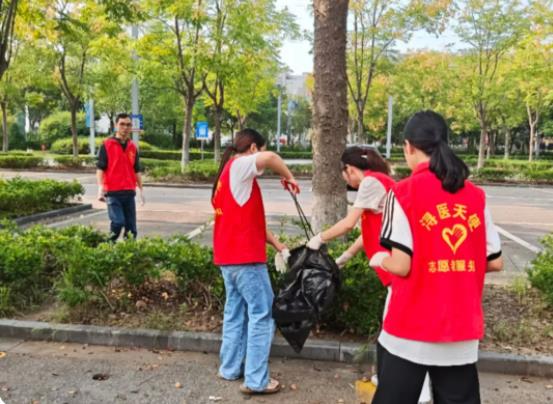 迎双节·美环境 | 南浔区人民医院开展全院大扫除活动